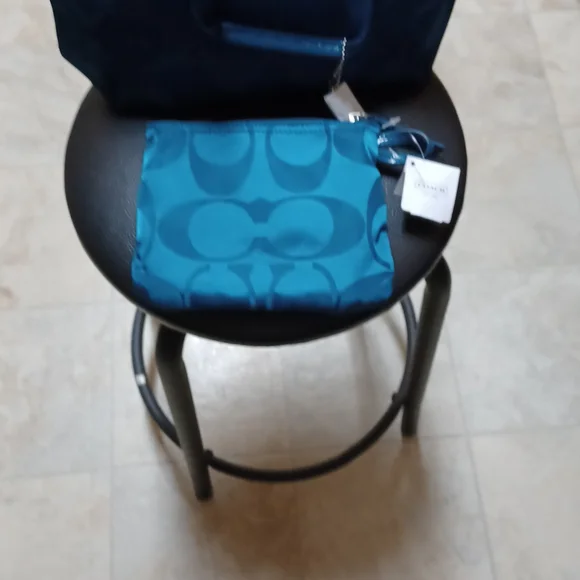 Coach handbag - Picture 4 of 11